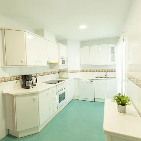 Miguel Angel * Εστεπόνα