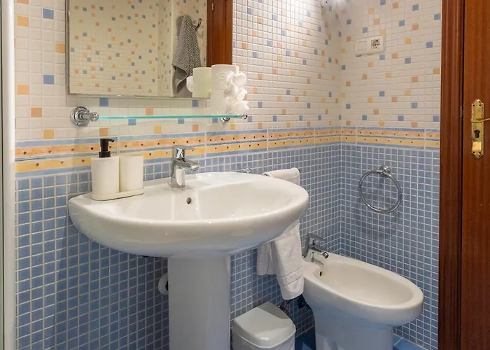 公寓 米格尔安赫尔公寓 埃斯特波纳