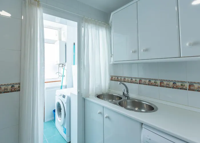 米格尔安赫尔公寓 * 埃斯特波纳